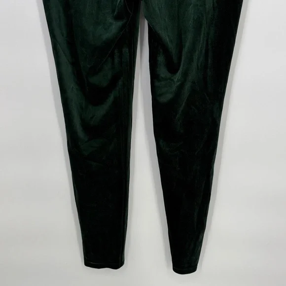 🦆 INC International Concepts Dark Green Velvet stretchy Pants - Picture 6 of 7